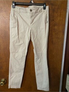 Size 8 women’s khaki old navy skin pants